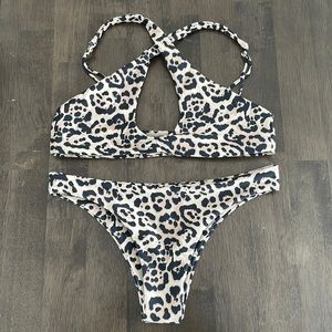 Women’s Skatie ‘Calabasas’ Jasmine Top size M
Dylan Bottom size S used perfect